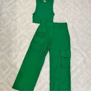 Aritzia Wilfred Free Picture Cargo Pant and New GoTo Cropped Tank in Alien Green